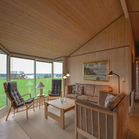 Сasa de vacaciones Three-bedroom Holiday In